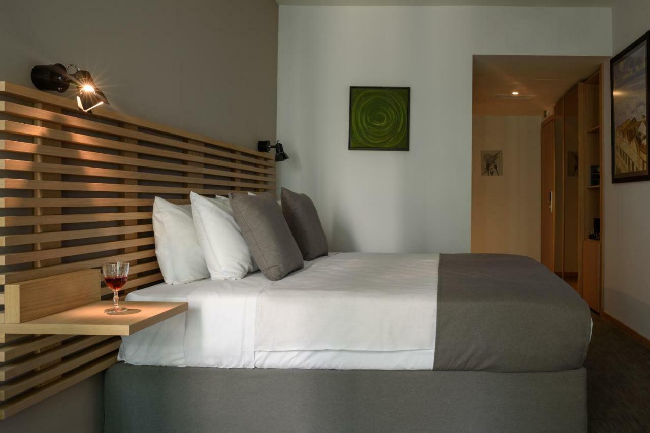 Fos Downtown Suites Афины Экстерьер фото