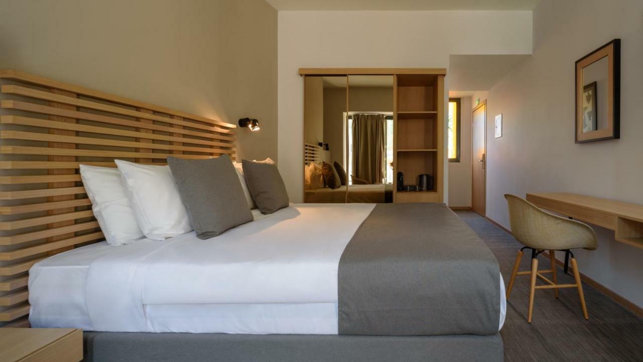 Fos Downtown Suites Афины Экстерьер фото
